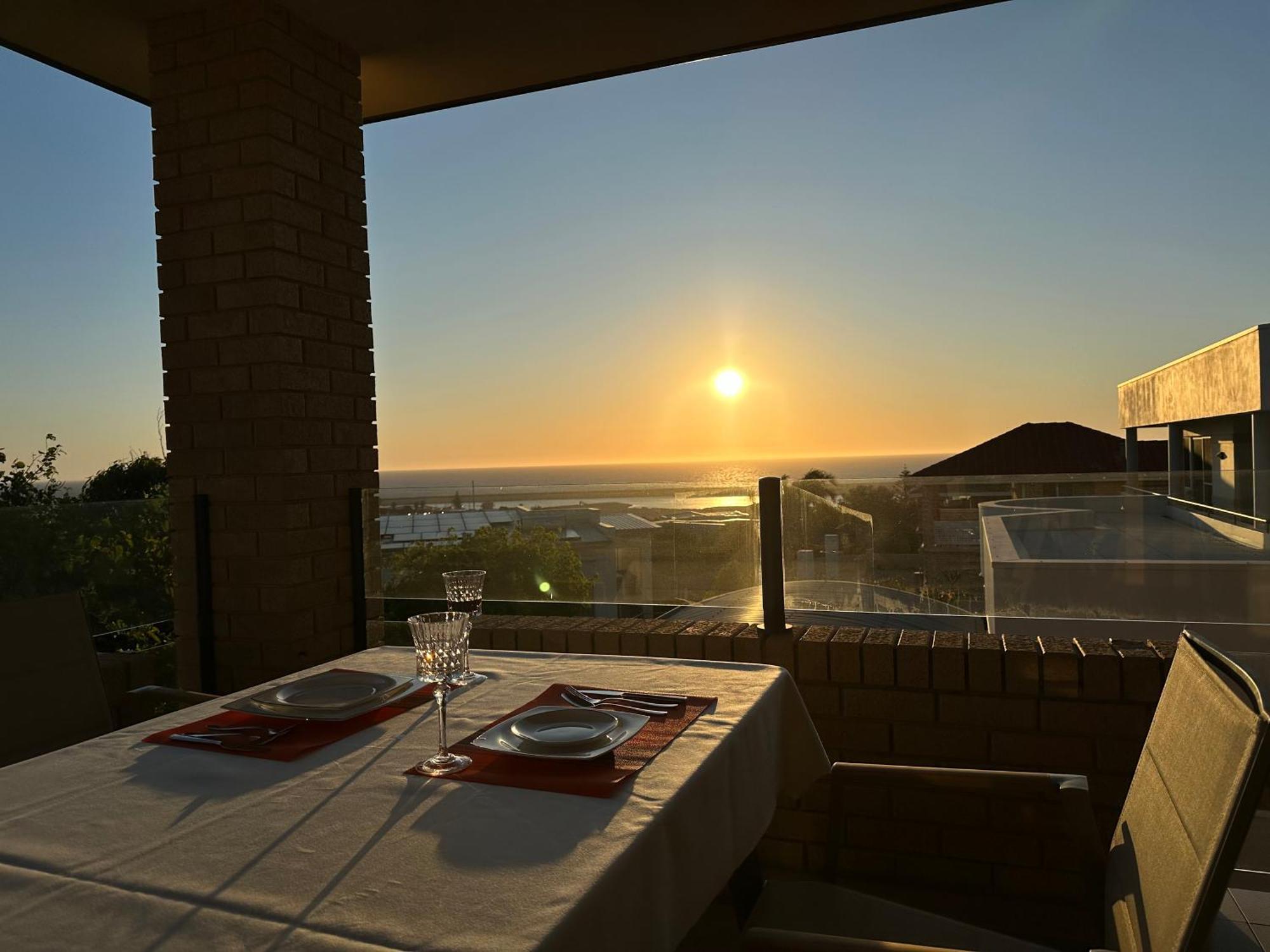 Apartamento Sunny Ocean View Retreat Perth Exterior foto