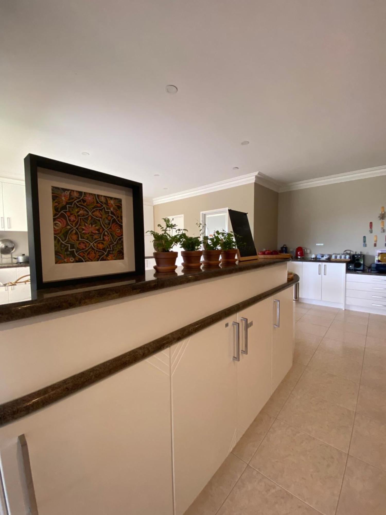Apartamento Sunny Ocean View Retreat Perth Exterior foto
