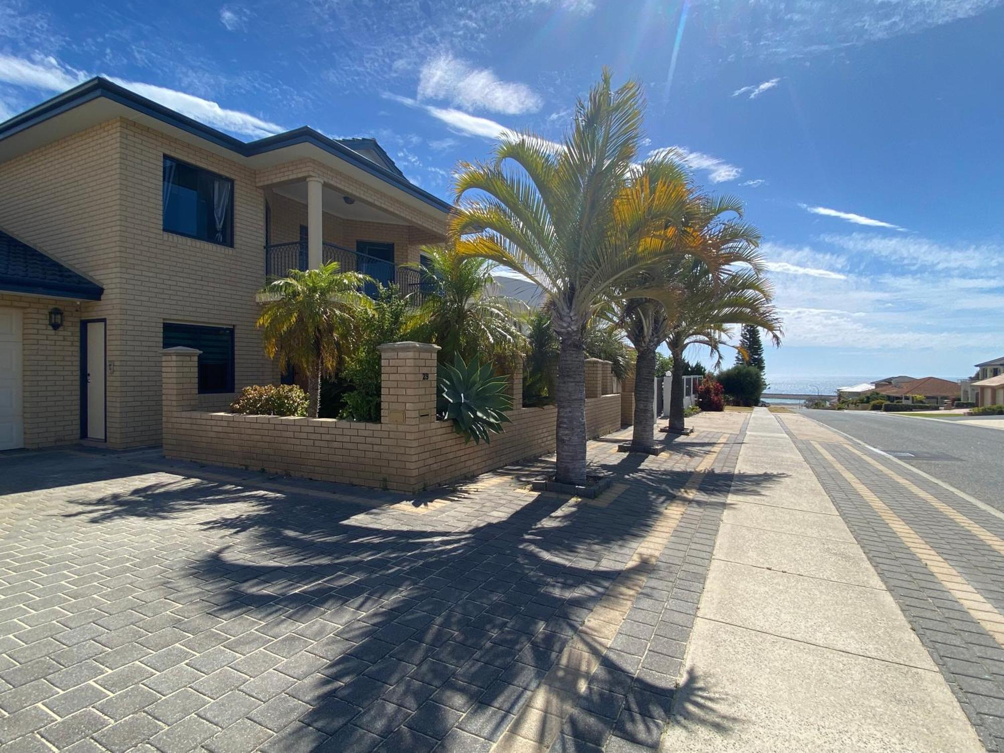 Apartamento Sunny Ocean View Retreat Perth Exterior foto